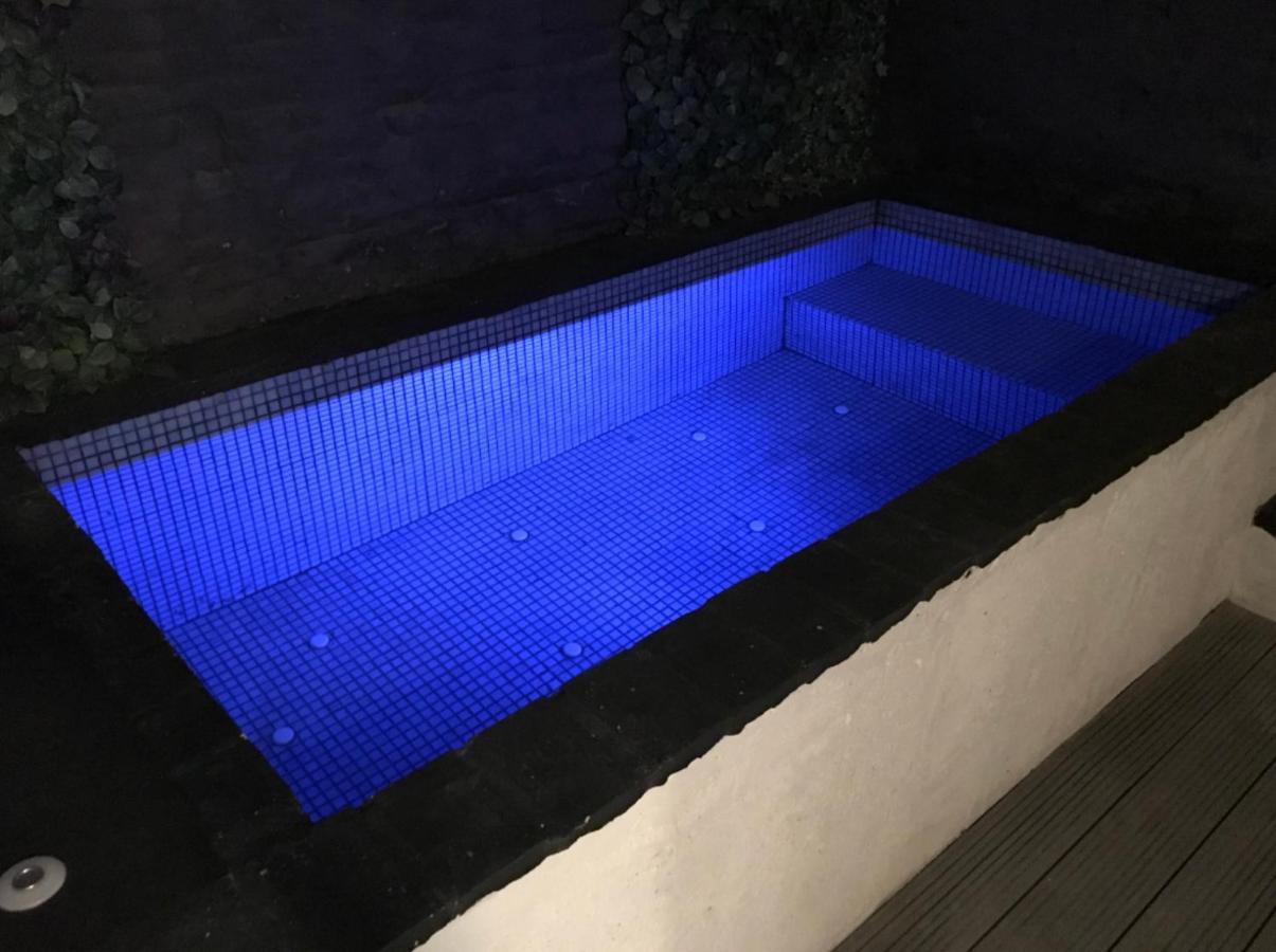 Pequeno Alojamiento Con Mini Piscina - No Climatizada Valencia Exteriör bild