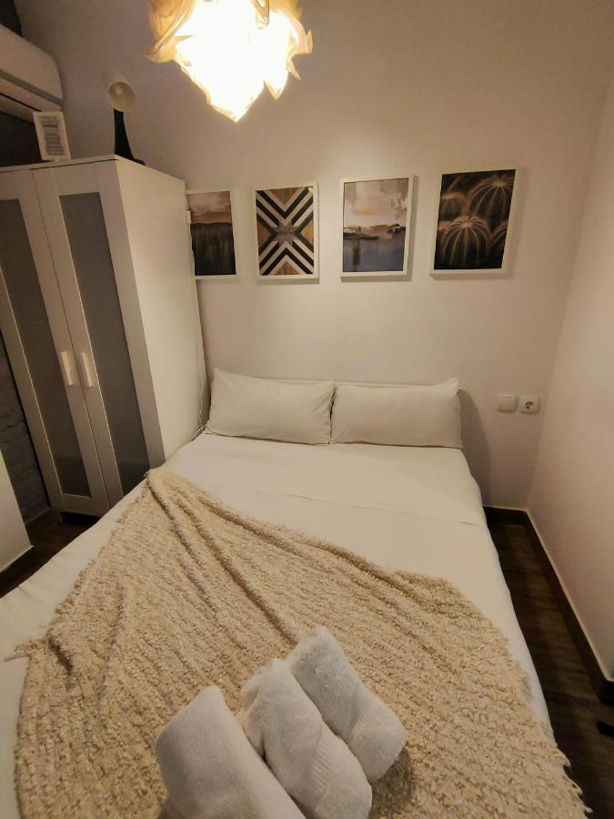 Pequeno Alojamiento Con Mini Piscina - No Climatizada Valencia Exteriör bild