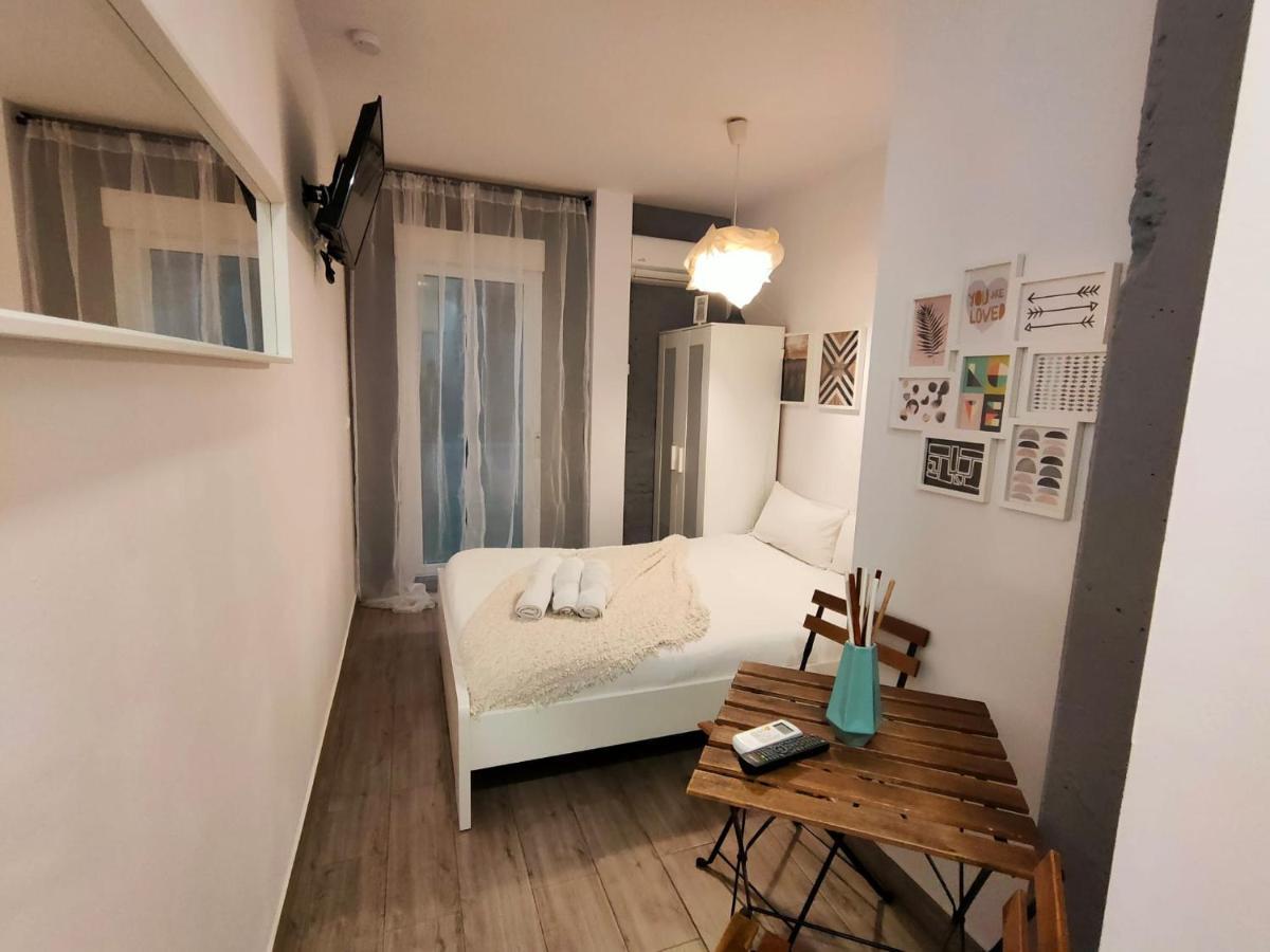 Pequeno Alojamiento Con Mini Piscina - No Climatizada Valencia Exteriör bild
